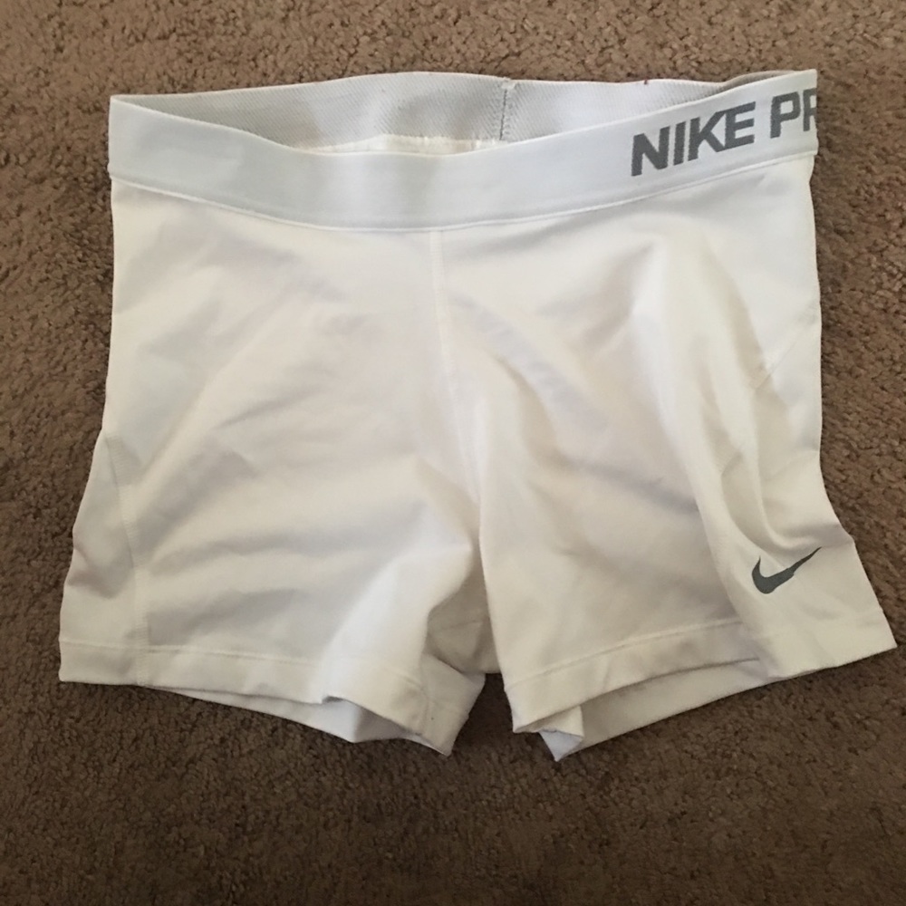 White nike pro